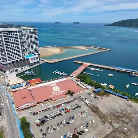 Blue Summer At Jesslton Quay 亚庇忆廊 Seaview Kota Kinabalu Exterior photo