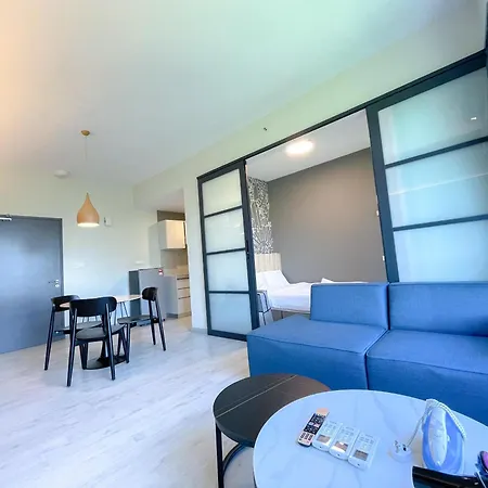 Blue Summer At Jesslton Quay 亚庇忆廊 Seaview Kota Kinabalu Exterior photo