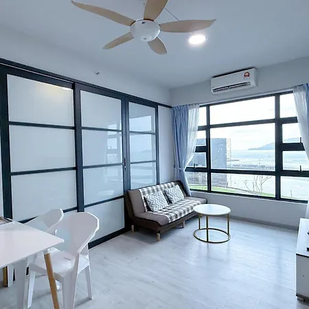 Blue Summer At Jesslton Quay 亚庇忆廊 Seaview Kota Kinabalu Exterior photo