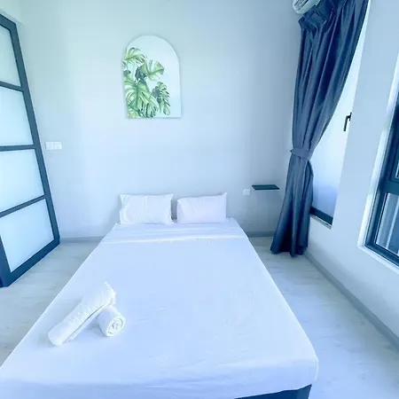 Blue Summer At Jesslton Quay 亚庇忆廊 Seaview Kota Kinabalu Exterior photo